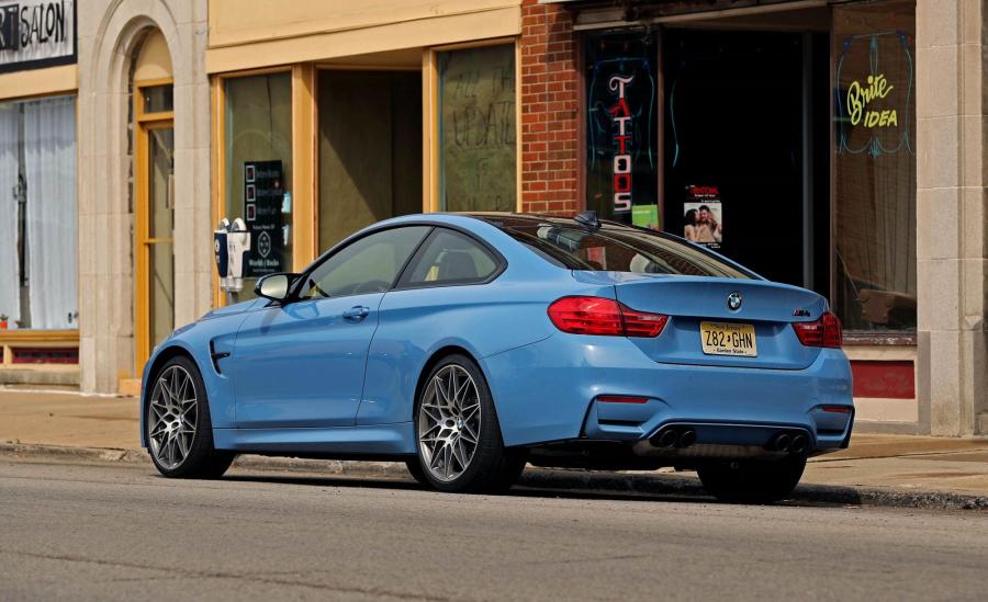  BMW M4 Coupe Competition Package 2016 года  (NA) (фото 3 из 3)